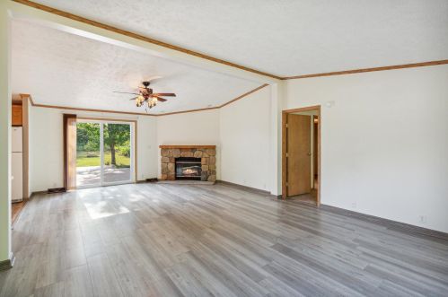 8649 12 St, Kalamazoo MI 49009-9085 exterior