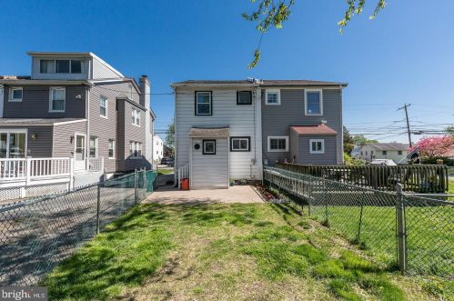 54 Elmwood Ave, Manor PA 19036-2321 exterior