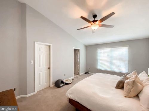 5817 Appleford Dr, Alexandria VA  22315-5625 exterior