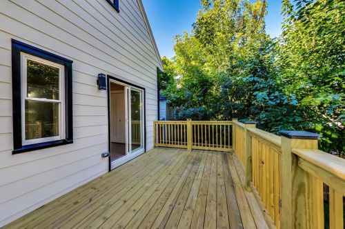 3800 Eddy St, Chicago IL  60618-5014 exterior