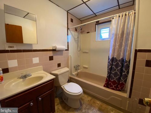 220 15 St, Chester PA 19013-5394 exterior