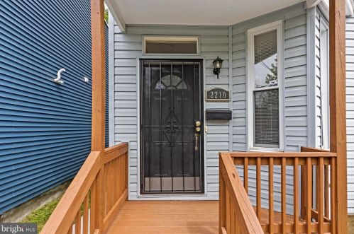 2210 16th St, Washington DC  20020-4302 exterior