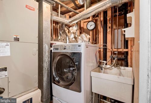 2115 Hanover St, Silver Spring MD 20910-2103 exterior