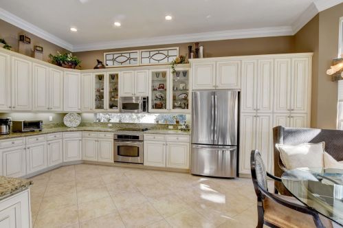 6934 Great Fls Cir, Boynton Beach FL 33437-3998 exterior