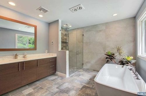 36 Saddle River Rd, Upper Saddle River NJ  07458-3205 exterior