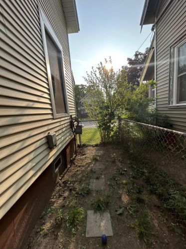 832 College Ave, Grand Rapids MI 49503-1265 exterior