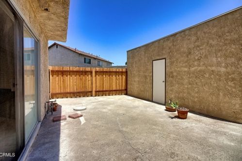3131 Kelp Ln, Oxnard CA 93035-1665 exterior