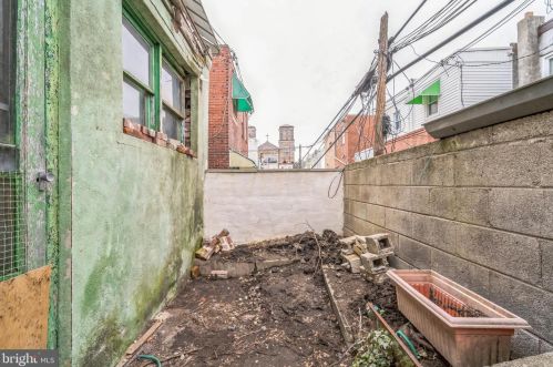 2316 17 St, Philadelphia PA 19132-4405 exterior