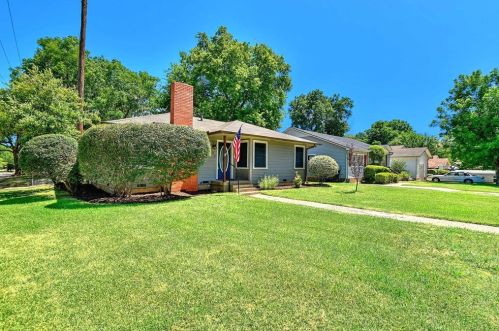 531 Bullock St, Denison TX  75020-6805 exterior