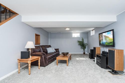 2226 Edgebrook Ave, Saint Paul MN 55119-5059 exterior