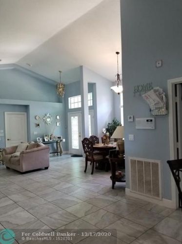 2516 Edgarce St, Fort Pierce FL exterior