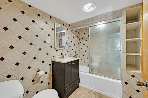 2818 72 Ct, Chicago IL 60707-1507 exterior