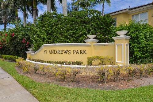 6117 Kendra Ln, Fort Pierce FL 34983-4140 exterior