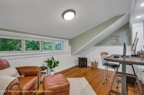 25 Memorial Pkwy, Atlantic Highlands NJ 07716-1655 exterior