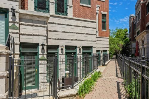 2036 Sedgwick St, Chicago IL 60614-4717 exterior