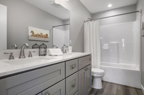 573 Eustis St, Saint Paul MN 55108-1525 exterior