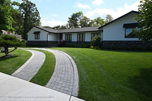 3 Arlene Dr, West Long Branch NJ 07764-1153 exterior