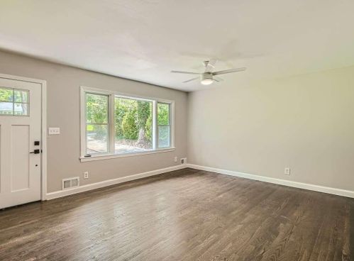 1689 Laurelwood Dr, Atlanta GA 30311-3800 exterior