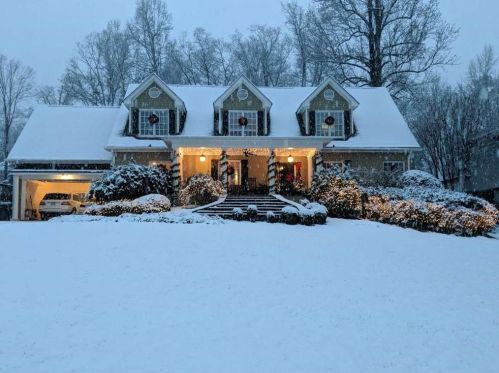 507 Danube Rd, Atlanta GA 30342-3811 exterior