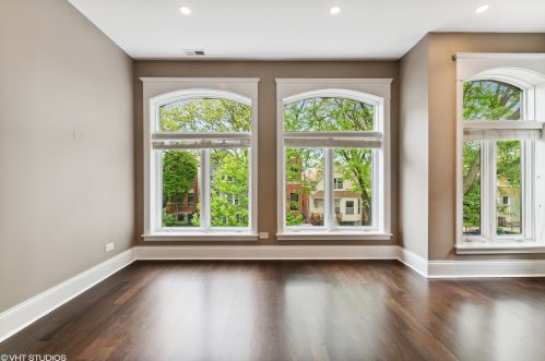 2514 Marshfield Ave, Chicago IL 60614-1907 exterior