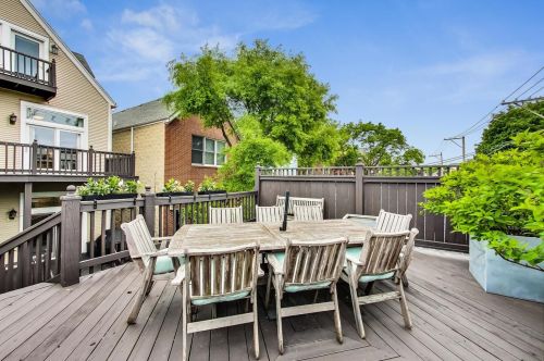 2704 Racine Ave, Chicago IL 60614-1206 exterior