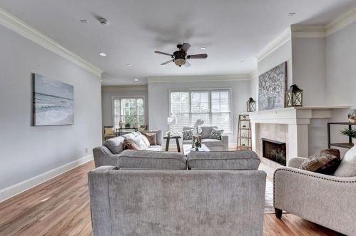 6033 City Walk Ln, Atlanta GA 30328 exterior