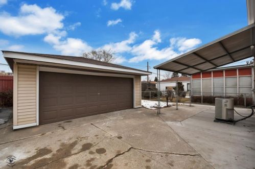 9346 Cregier Ave, Chicago, IL 60617-3630