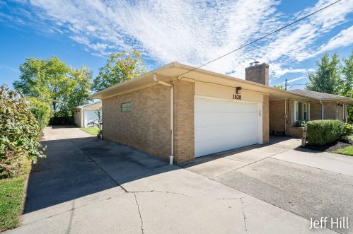 1628 Leffingwell Ave, Grand Rapids MI 49525-3902 exterior