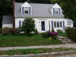 101 Allen Ave, Newton, MA 02468-1720