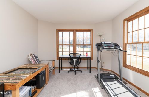 10400 Roger St, Kalamazoo MI 49002-7185 exterior