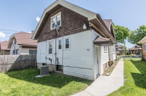 3235 45th St, Milwaukee WI  53219-4816 exterior