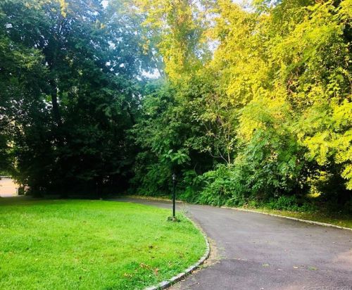 275 New Canaan Ave, Norwalk CT 06850-2620 exterior