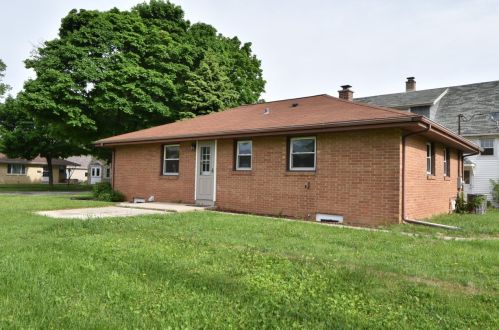 3942 Troy Ave, Milwaukee WI 53235-4826 exterior