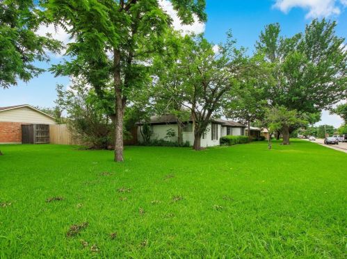 4316 Cinnabar Dr, Dallas, TX 75227-1708