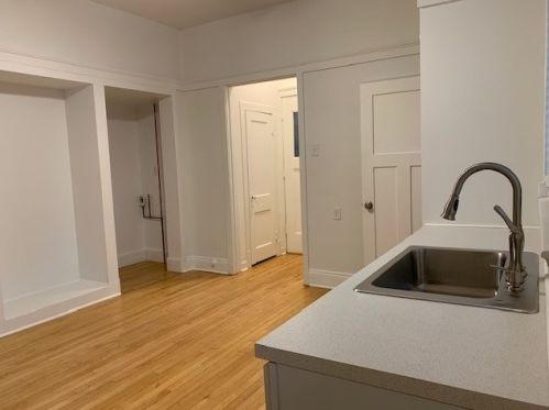 415 Surf St, Chicago IL 60657-6106 exterior