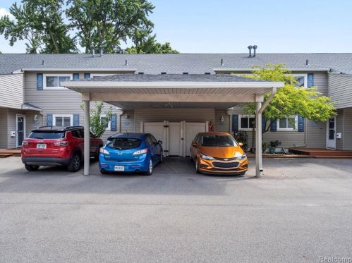 759 Kirts Blvd, Troy MI 48084-4844 exterior