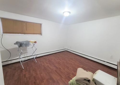 18 Hillside St, Worcester MA 01610-2199 exterior