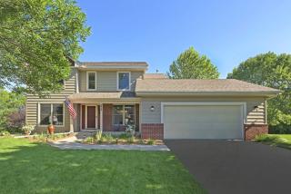 2012 Waterford Ln, Chaska, MN 55318-2858