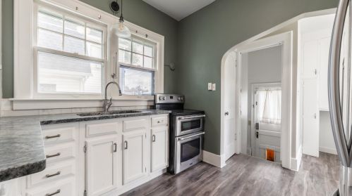 614 Frst St, East Lansing MI 48823-3220 exterior