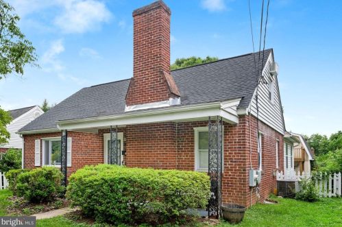 1604 Brisbane St, Silver Spring MD  20902-3904 exterior