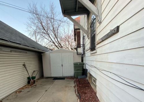 4079 24th Pl, Milwaukee, WI 53209-6606