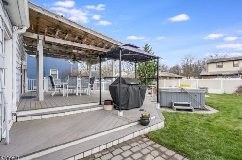 2065 Prospect Ave, Scotch Plains NJ 07076-1369 exterior