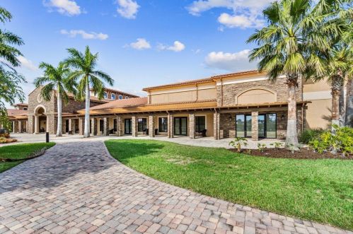 9859 Carrotwood Cir, Fort Pierce FL  34987-2478 exterior