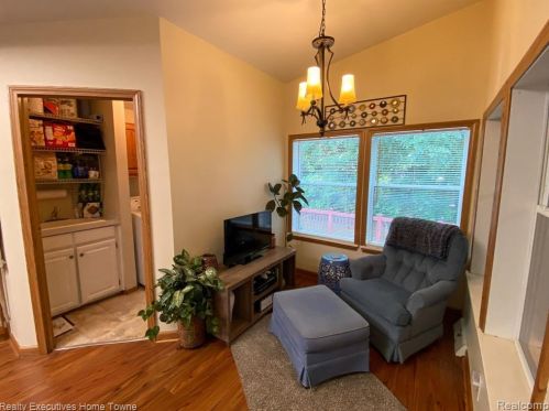 45778 Bonaventure Dr, Macomb Township MI 48044-6021 exterior