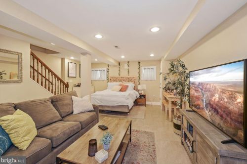 1936 4th St, Washington DC  20002-1251 exterior