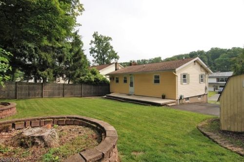 12 Tobyhanna Trl, Hopatcong NJ  07843-1024 exterior