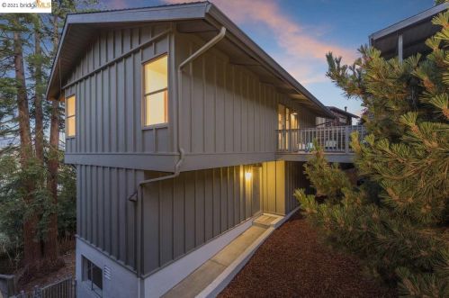 864 Hillside, Berkeley CA 94706-1024 exterior