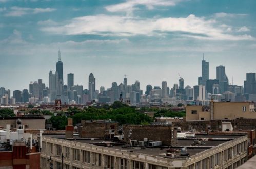 745 Independence Blvd, Chicago IL 60624-4289 exterior