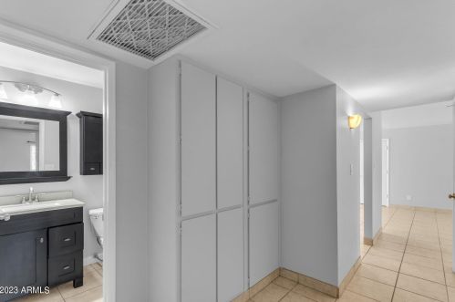 13220 40 Way, Phoenix AZ 85050-7233 exterior