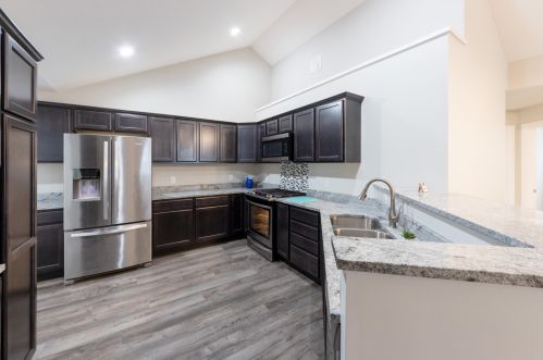 2621 Bluestone Cir, Kalamazoo MI  49009-6761 exterior